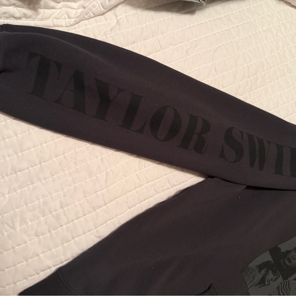 Taylor Swift eras tour concert hoodie oversized black kangaroo pocket - Picture 13 of 16